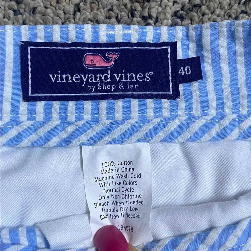 Vineyard Vines Seersucker Blue and White Striped Shorts Men’s Sz 40 - Picture 8 of 8